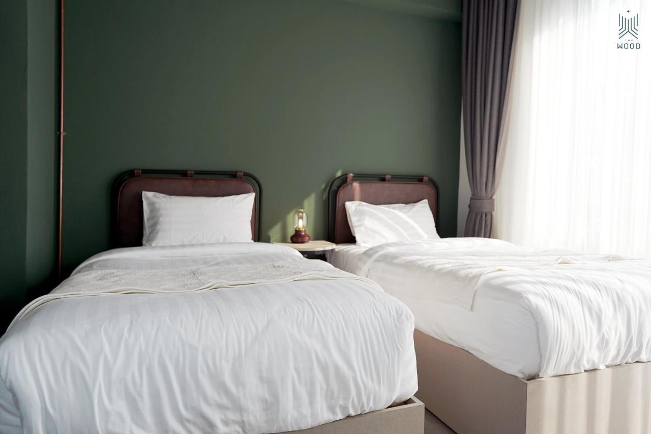The Wood Hotell Surin Exteriör bild