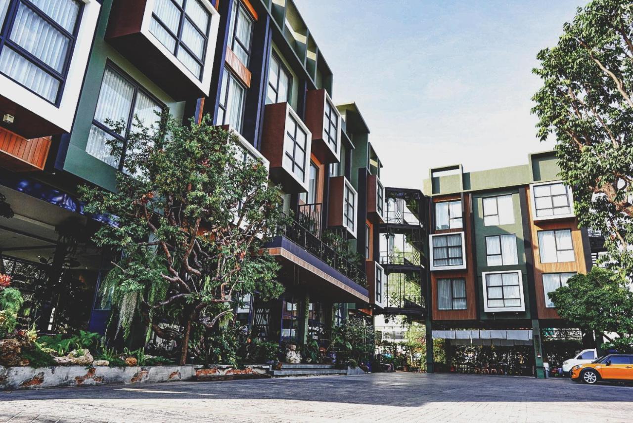 The Wood Hotell Surin Exteriör bild