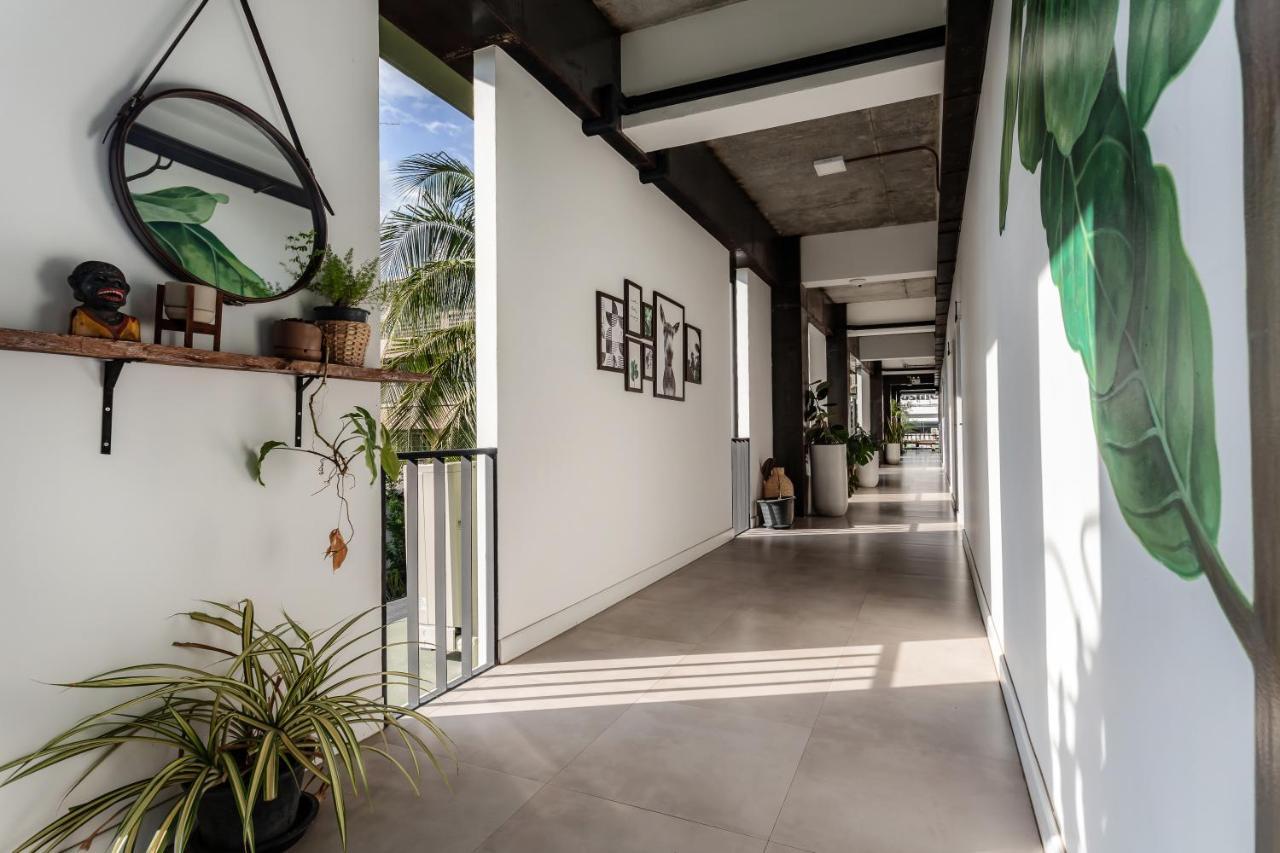 The Wood Hotell Surin Exteriör bild