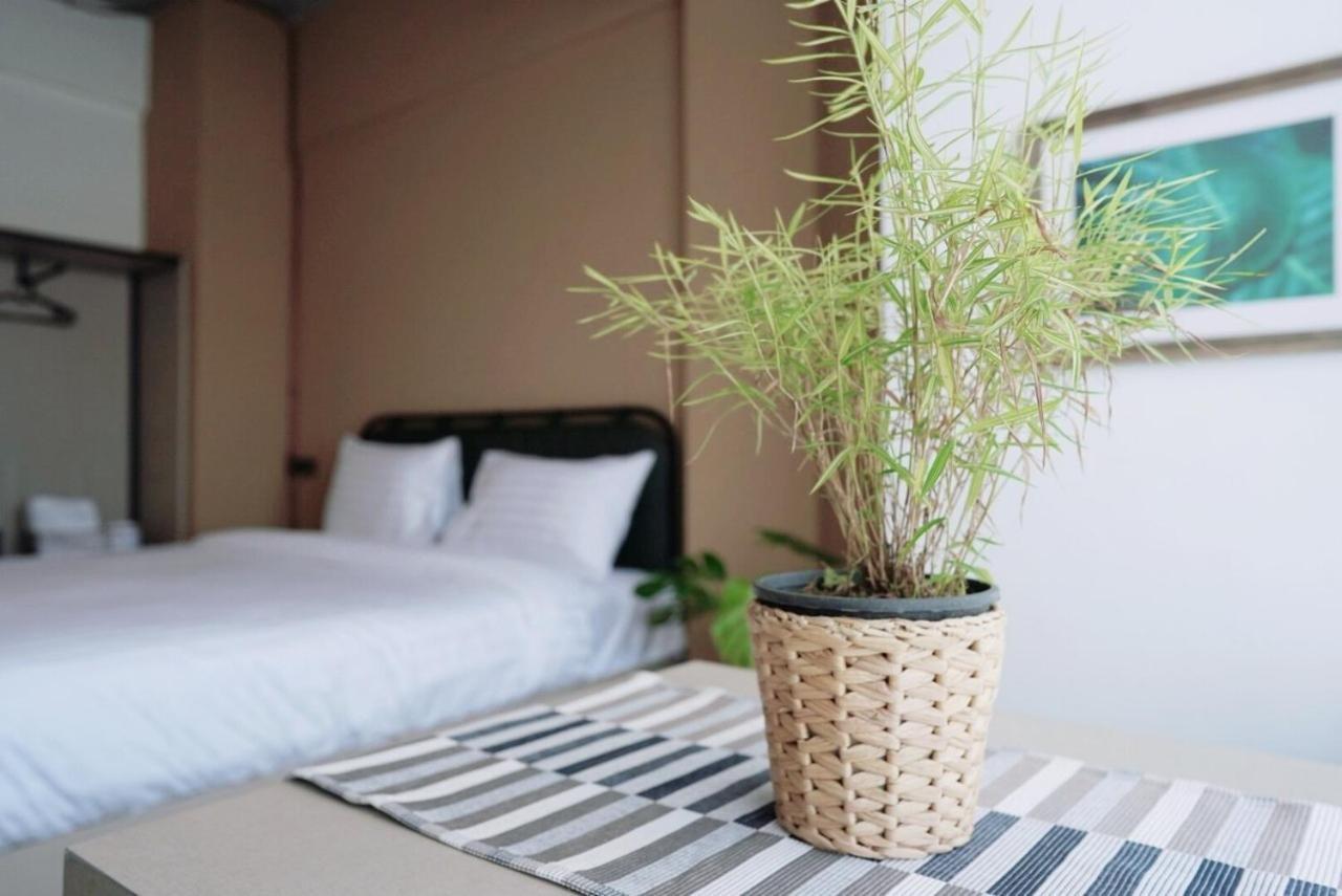 The Wood Hotell Surin Exteriör bild